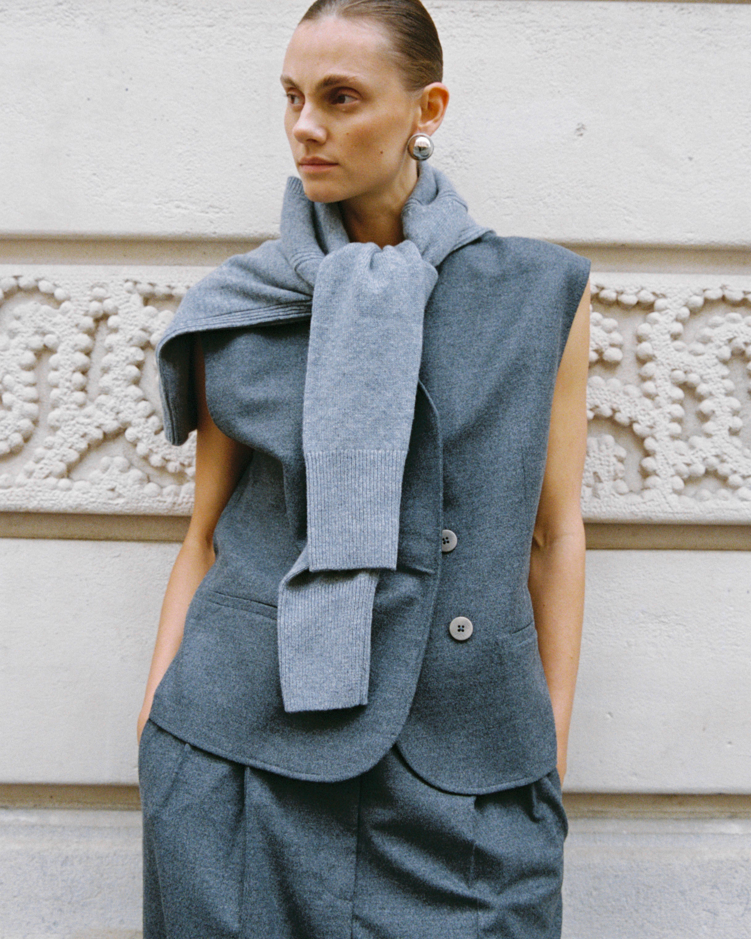 Noir | Dark Grey Gilet | Deadstock Fabric – Zoéf